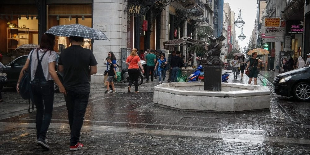 Πρόγνωση καιρού: Ο «Ζορμπάς» έφυγε αλλά οι βροχές παραμένουν – Ανεβαίνει λίγο η θερμοκρασία